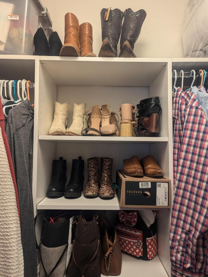 Lily Richardson shares her new and improved organized closet.